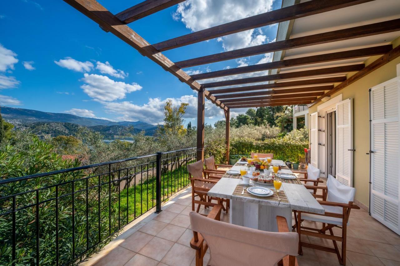 Cinema Themed House In Argostoli Villa Buitenkant foto