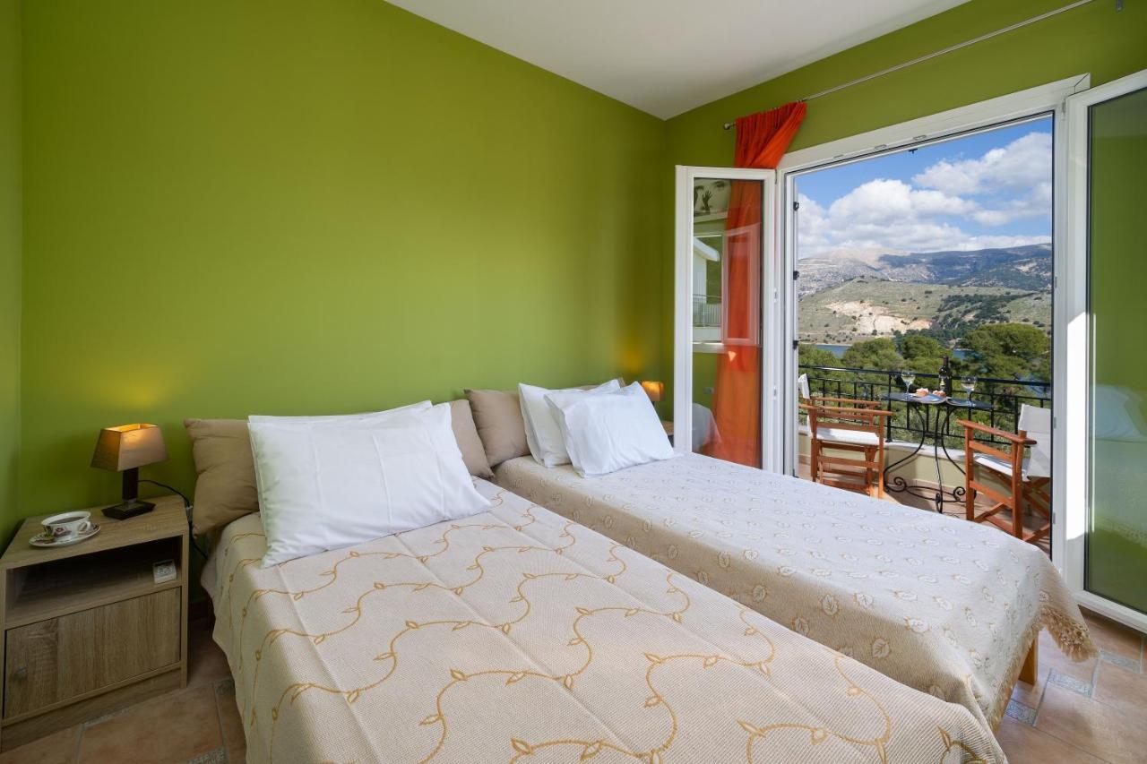 Cinema Themed House In Argostoli Villa Buitenkant foto