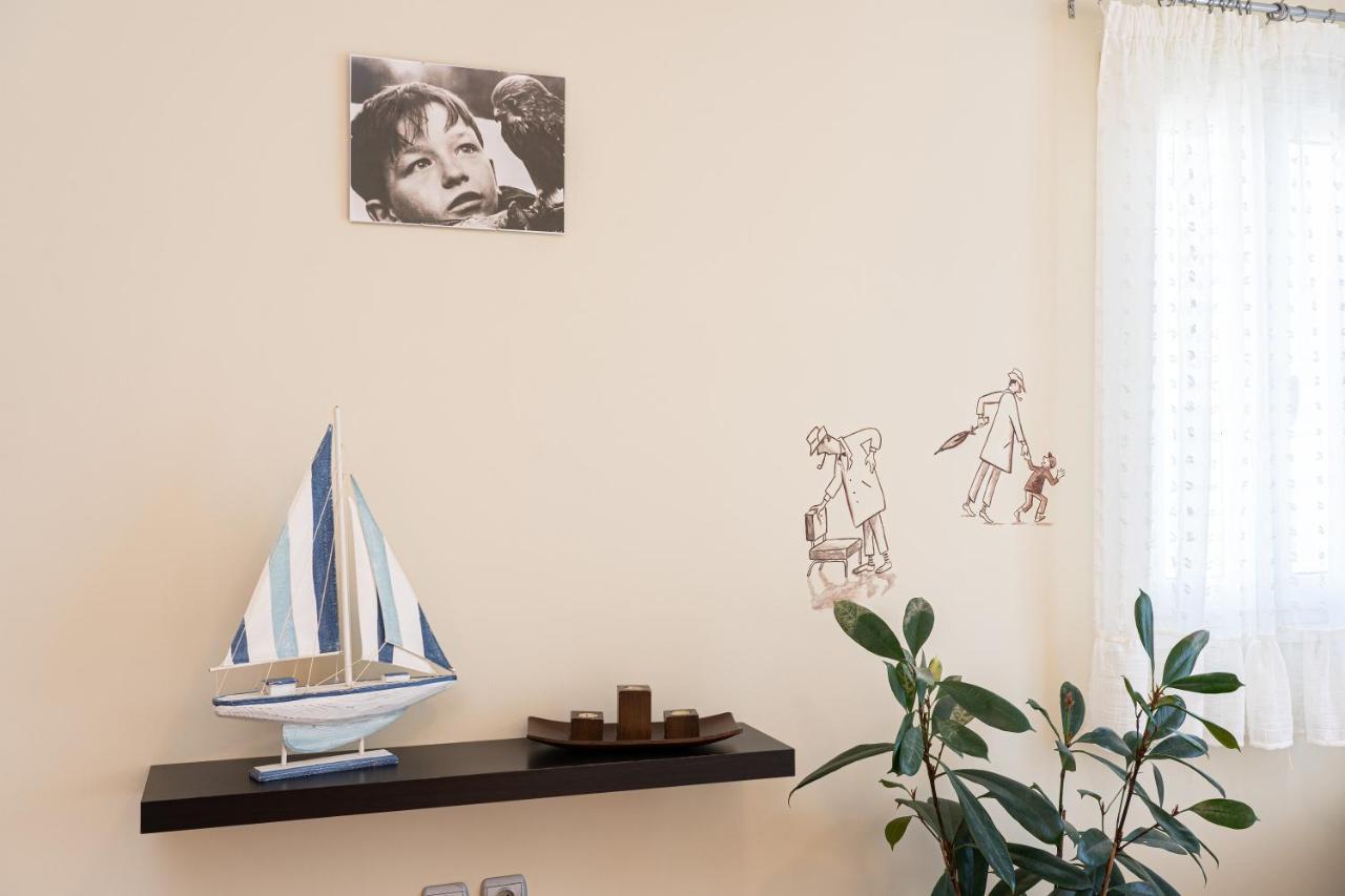 Cinema Themed House In Argostoli Villa Buitenkant foto